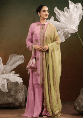Saira Panelled Kurta Set